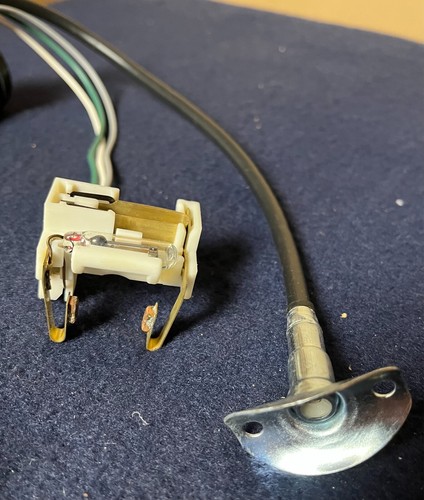 Interruptor y arnés de antena de alimentación Corvette - 1982 (excl CB) - NOS - GM# 22038188 - Imagen 5 de 7