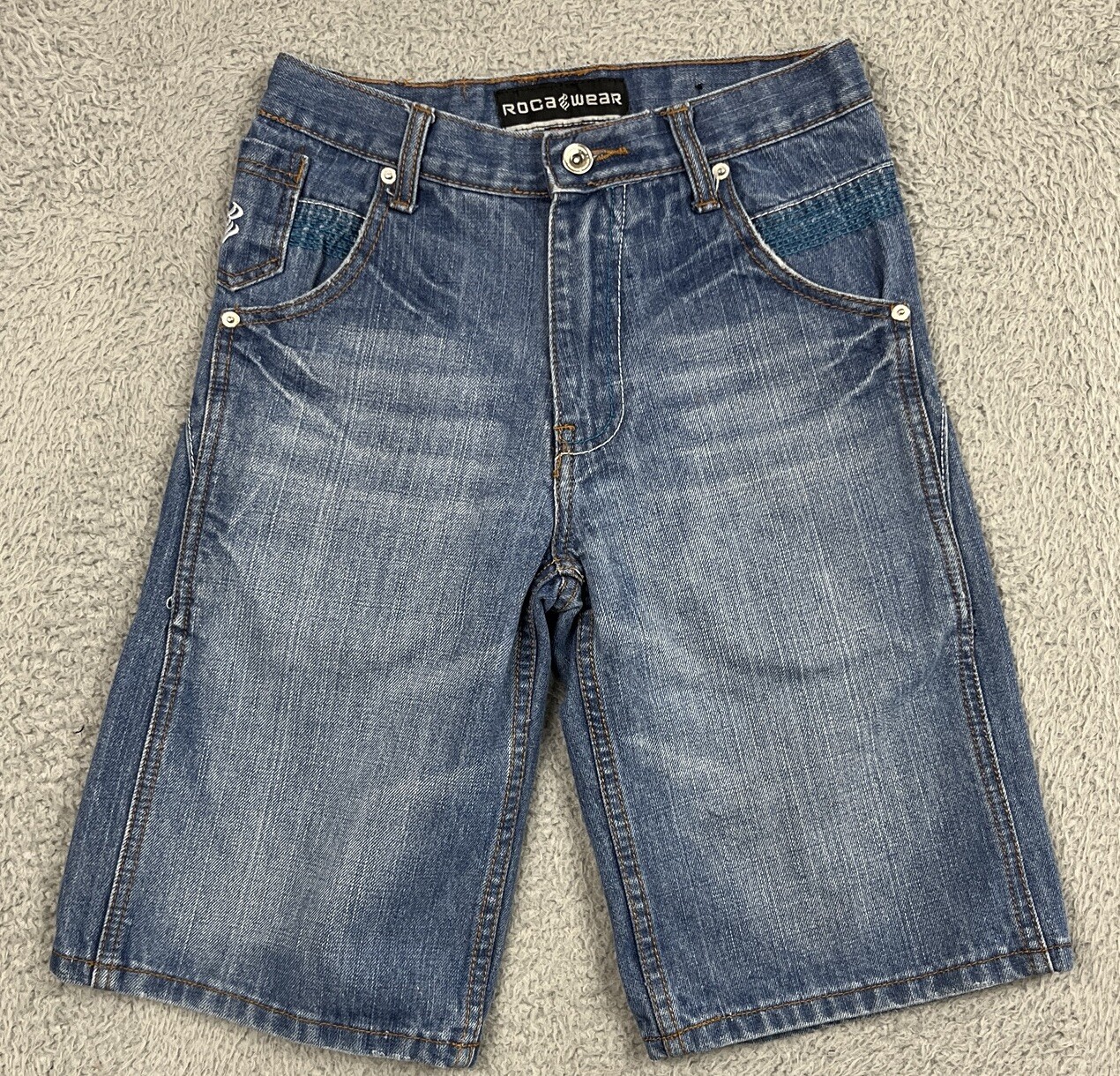 Picture 2 of 24