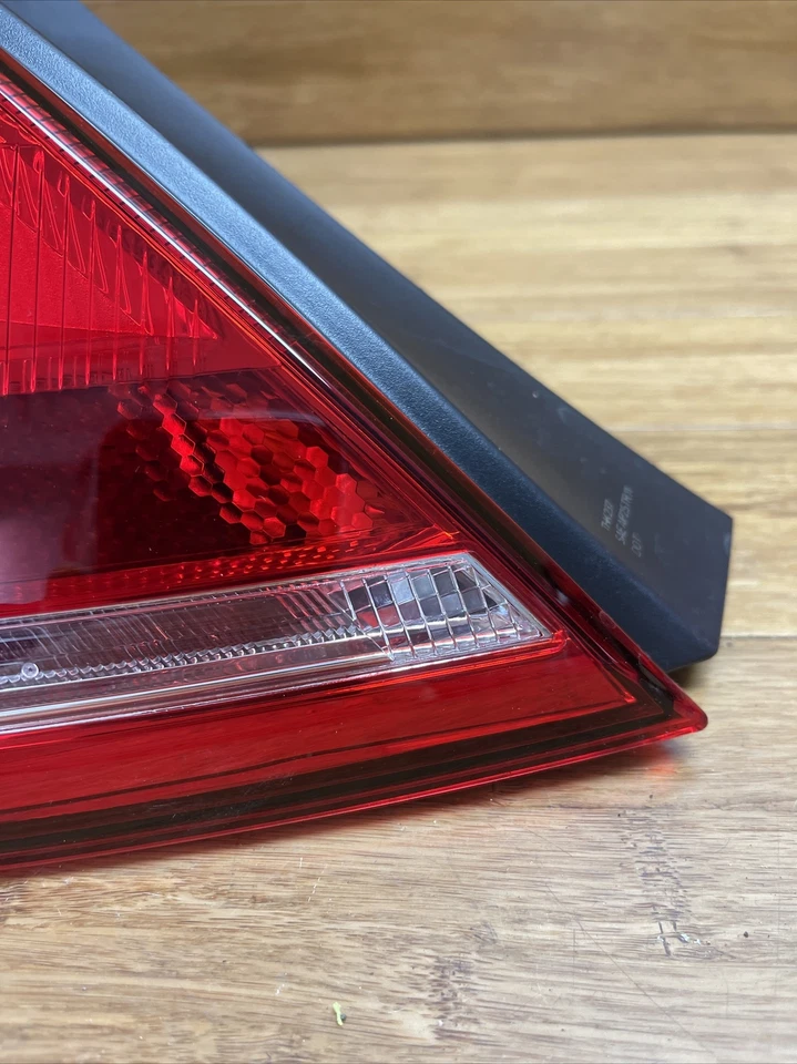 Luz de freno trasera izquierda Volkswagen Beetle 2012-2016 luz OEM Foto 2 de 4