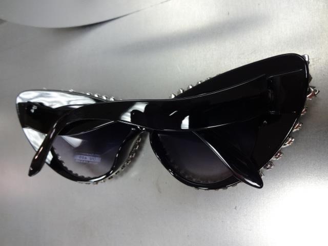 Oversized Exaggerated Retro Cat Eye SUNGLASSES Big Frame Bling Crystals HANDMADE image 9