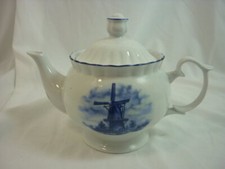 Delft Blauw Blue Windmill Holland Handdecorated Tea Pot Rose Decoration 24F051