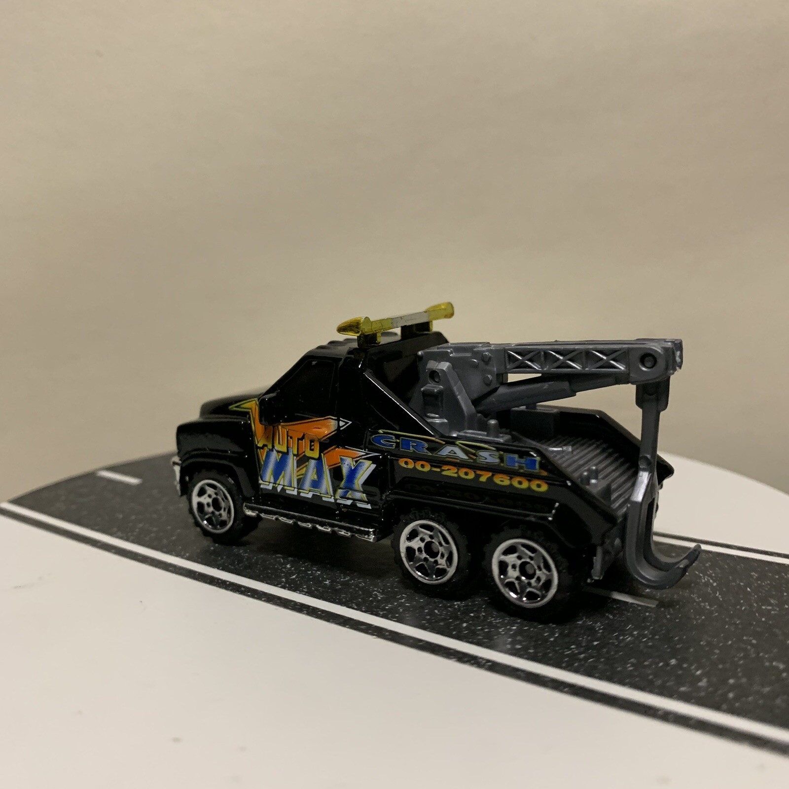 Picture 3 of 24