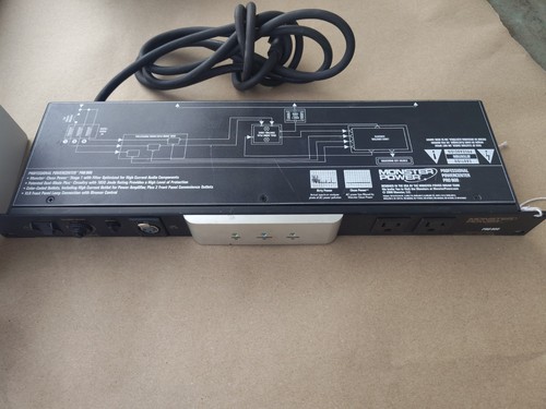 Monster Power PRO 900 PowerCenter Power Conditioner
