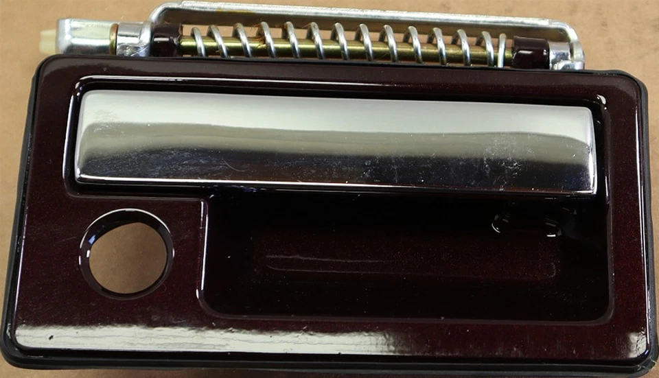 92-93 Dynasty Passenger Door Handle 0FS06LM9 New Old Stock NOS OEM Factory - Image 2 of 4