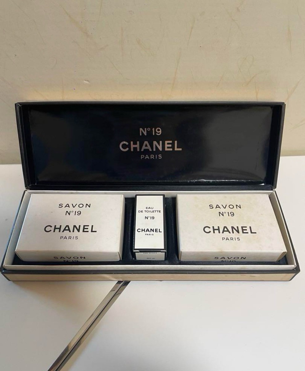 CHANEL　SABON Chanel Chance Au Fresh Le Savon Body Soap 4 pieces White 33x33mm