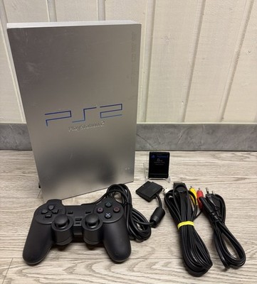 PS 2 Konsole FAT Silber (PlayStation) SCPH- 50003 Controller, Kabel, Memory Card
