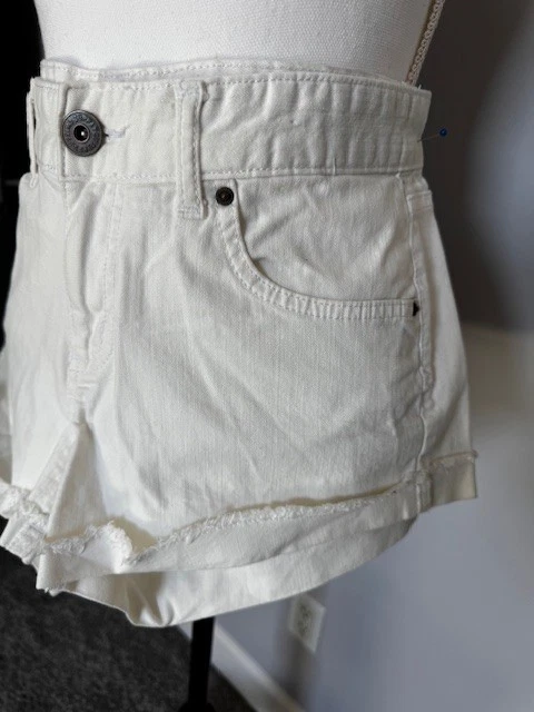 White Solid Cuffed Denim Shorts, Mossimo Supply Co, Size 13 FIT 6 - Image 3 of 4