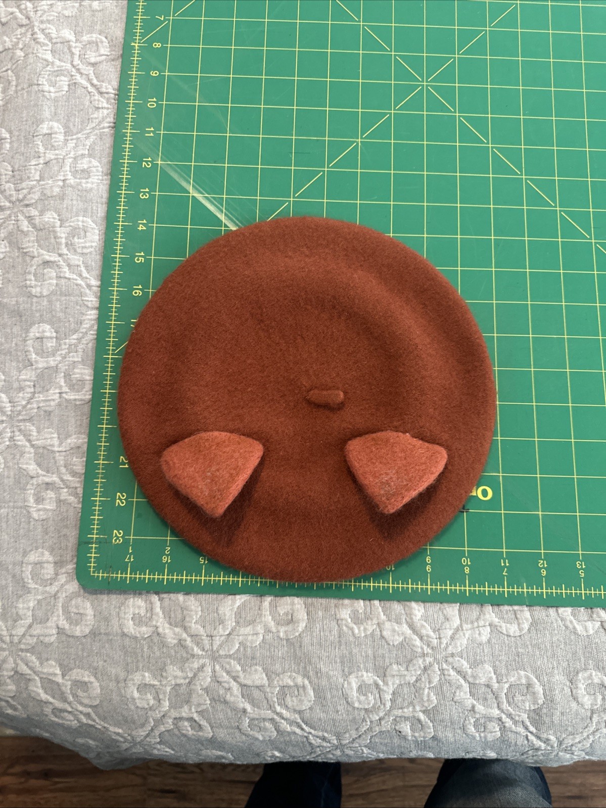 composition wool rust colored beret hat with cat … - image 5