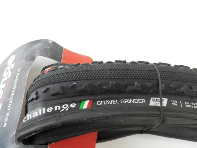 challenge gravel grinder tlr 700 x 38c