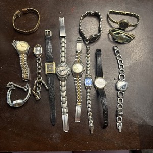 Mixed Lot Of 12 Assorted Watches For Parts Or Repairs