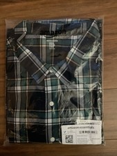 Amazon Essentials Men’s Short Sleeve Dress Shirt with stretch
