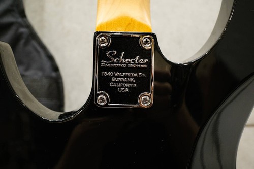 Electric Guitar Schecter Diamond Series OMEN6 Black South Korea S/N W11030169 - Picture 7 of 10