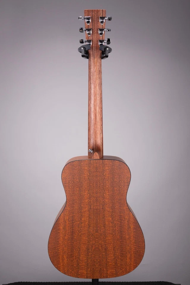 Guitarra Acústica Martin LX1 Life is Good - Compacta, Duradera, Con Estuche Foto 4 de 4