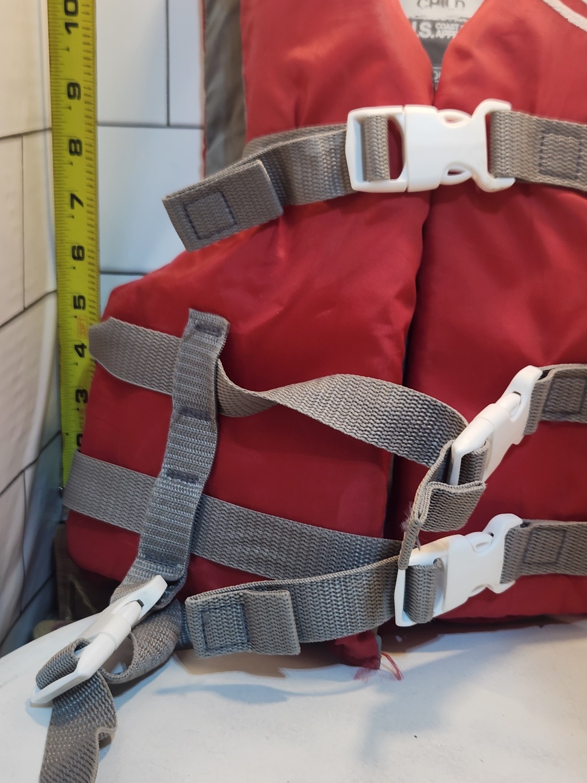 Kids Classic Life Vest, USCG Approved Type III Life Jacket for Kids 30-50 lbs