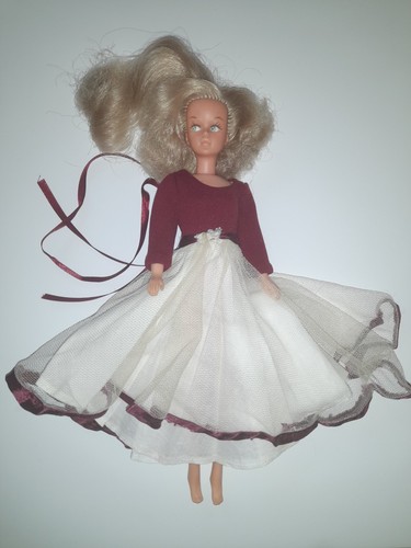 tenue outfit courreges caprice blister barbie poupée fashion tenue outfit courreges caprice blister barbie poupée fashion