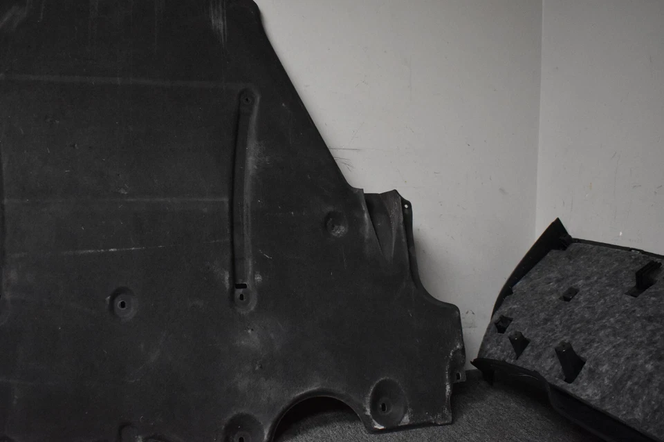 2012-2019 PORSCHE 911 CARRERA REAR SHIELD FACTORY OEM - Image 3 of 4