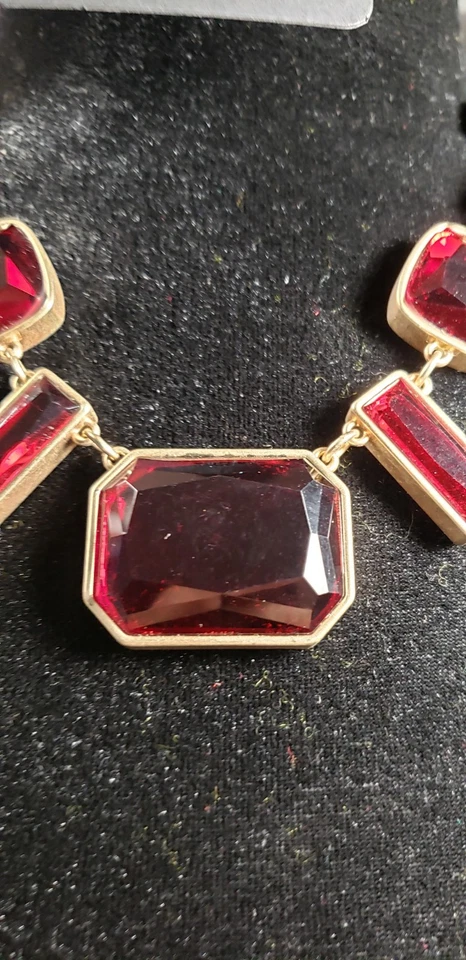 Chico's искусственного рубина и матового золота ошейник ожерелье и серьги комплект: красный и золотой - Изображение 2 из 4