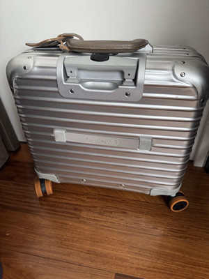 Rimowa Silver Business Trolley 29 Case | eBay Rimowa Silver Business Trolley 29 Case | eBay