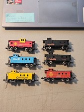 LOT OF 6 N SCALE CABOOSE 3-ATLAS  3-BACHMANN 5 DIFFERENT 2-RIO , 20ATSF , CHES