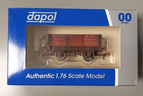 Dapol 4F-052-004 OO Gauge Weathered Stevens & Co. 5 Planke 9ft mit B Hopper #3 LN