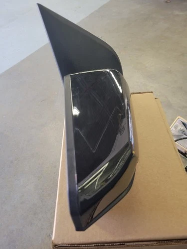 2023 CHEVY COLORADO RIGHT PASSENGER SIDE DOOR MIRROR OEM