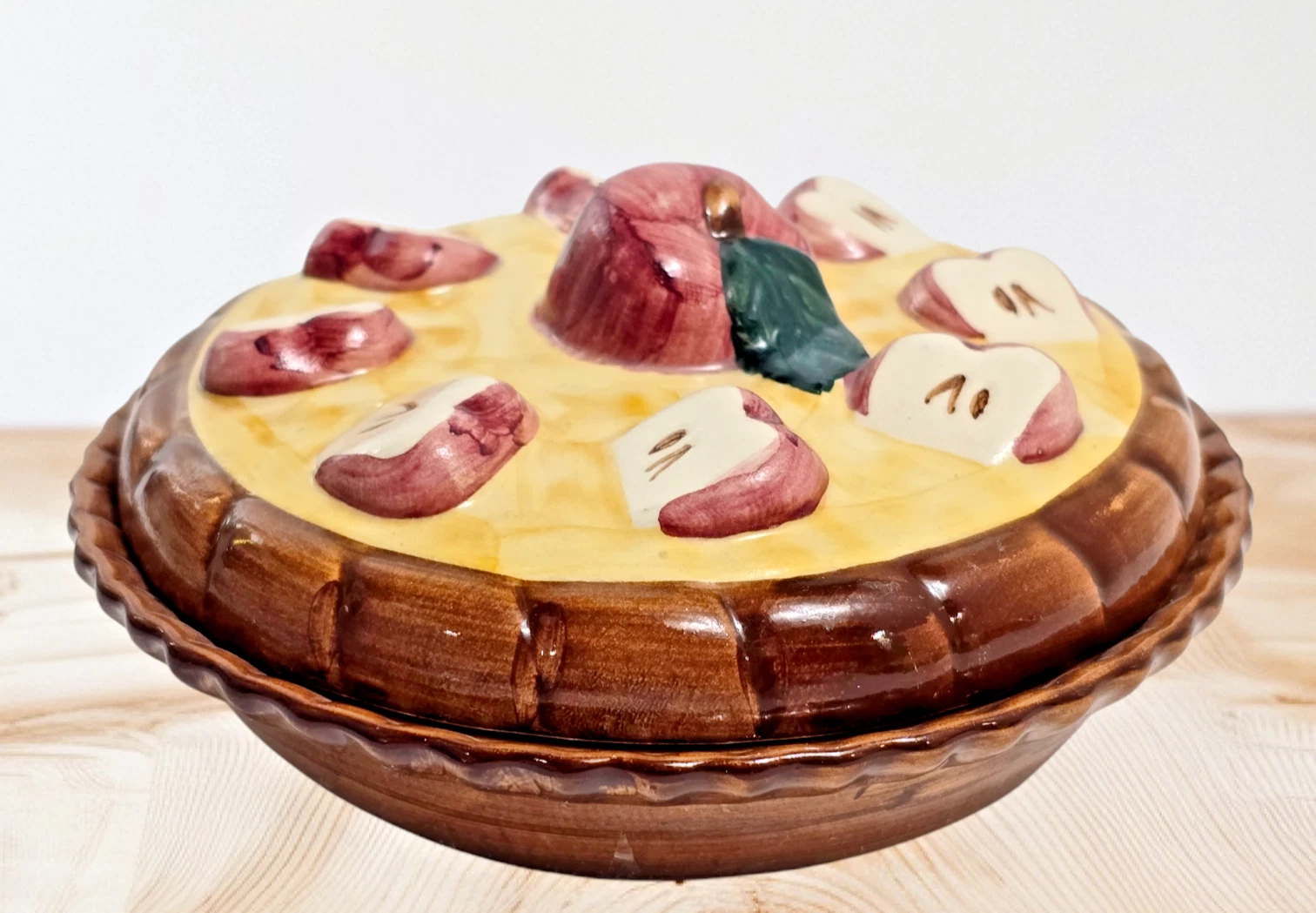 Vintage ABC 1996 Small Apple Pie Dish With Lid Ceramic Covered Keeper Bowl