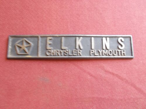 VINTAGE NOME CONCESSIONARIO AUTO EMBLEMA LOGO DISTINTIVO ELKINS PLYTHOUTH- PLASTICA CHRYSLER - Foto 2 di 4