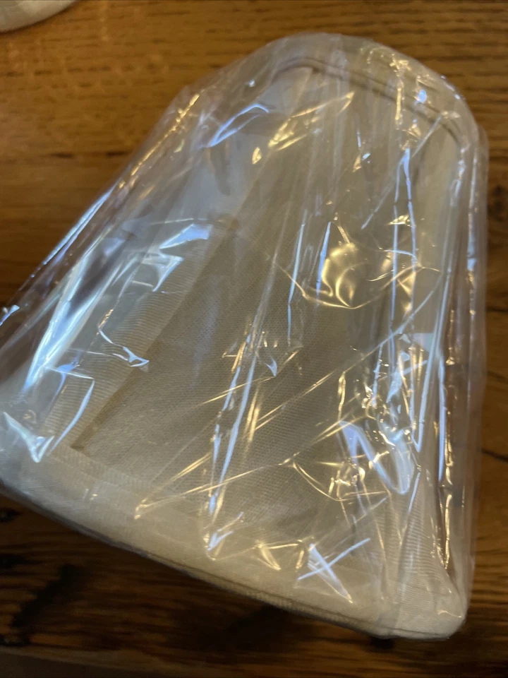 Pantallas nuevas beige, juego de 4.  Iluminación de gaviota Foto 3 de 4