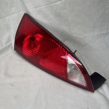 Ford Focus Rh Tail Light Assembly Ys4x-13404-k Hatchback Coupe Zx3 Zx5 2000-2007