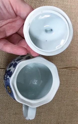 Vintage White Blue Floral Sugar Dish Bowl w Lid Cottage Fairy Core Coastal - Picture 6 of 7