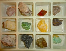 Mineraliensammlung Rohsteine Artenvielfalt💖 (U979) Kiste dazu - lesen !!!!!!!!!