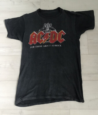''T-Shirt Vintage 1982 ACDC ''''For Those About to Rock'''' - Größe S/P2P 18'' 