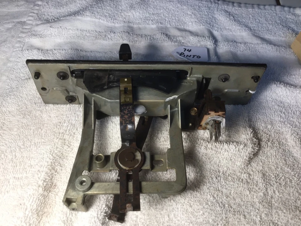 FORD Heater Control 1974 Ford Pinto USED - Image 3 of 4