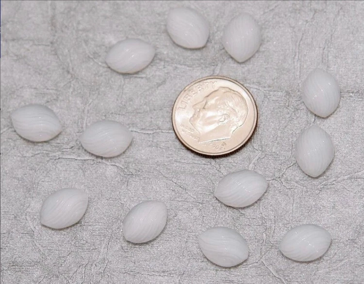 (8) Cabujones vintage de vidrio de piedra lunar blanca nuevos de Alemania Occidental 11x8 mm estriados Foto 2 de 3
