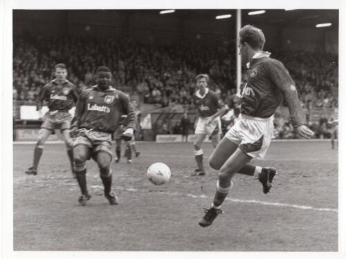 Original Press Photo Charlton v Nottingham Forest 9.4.1994 Mark Robson - Afbeelding 1 van 1