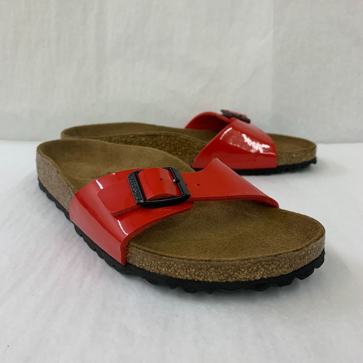 ●BIRKENSTOCK BALI Patent Bordeaux 37 📣OUTLET SALE📣 Birkenstock bali patent bordeaux😍 3400php