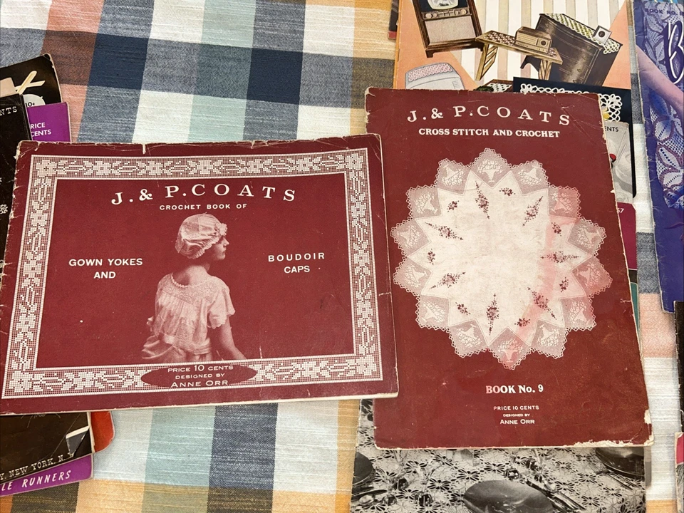 21 Vtg Crochet Booklets Doilies Afghans Pot Holders Table Talk JP Coats Edgings - Image 4 of 4