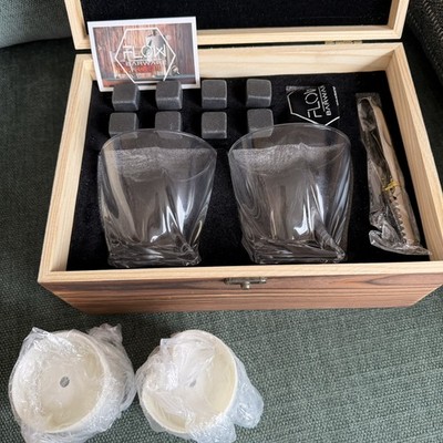 FLOW Barware Deluxe Whisky Lovers Gift Set TWIST Whisky Glasses & Stones Box Set