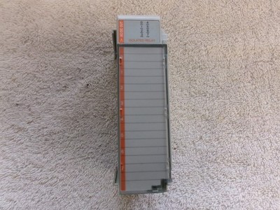 Allen Bradley Compact I/O Isolated Form A Relay 1769-OW8I   Ser B    F/W REV 3.1