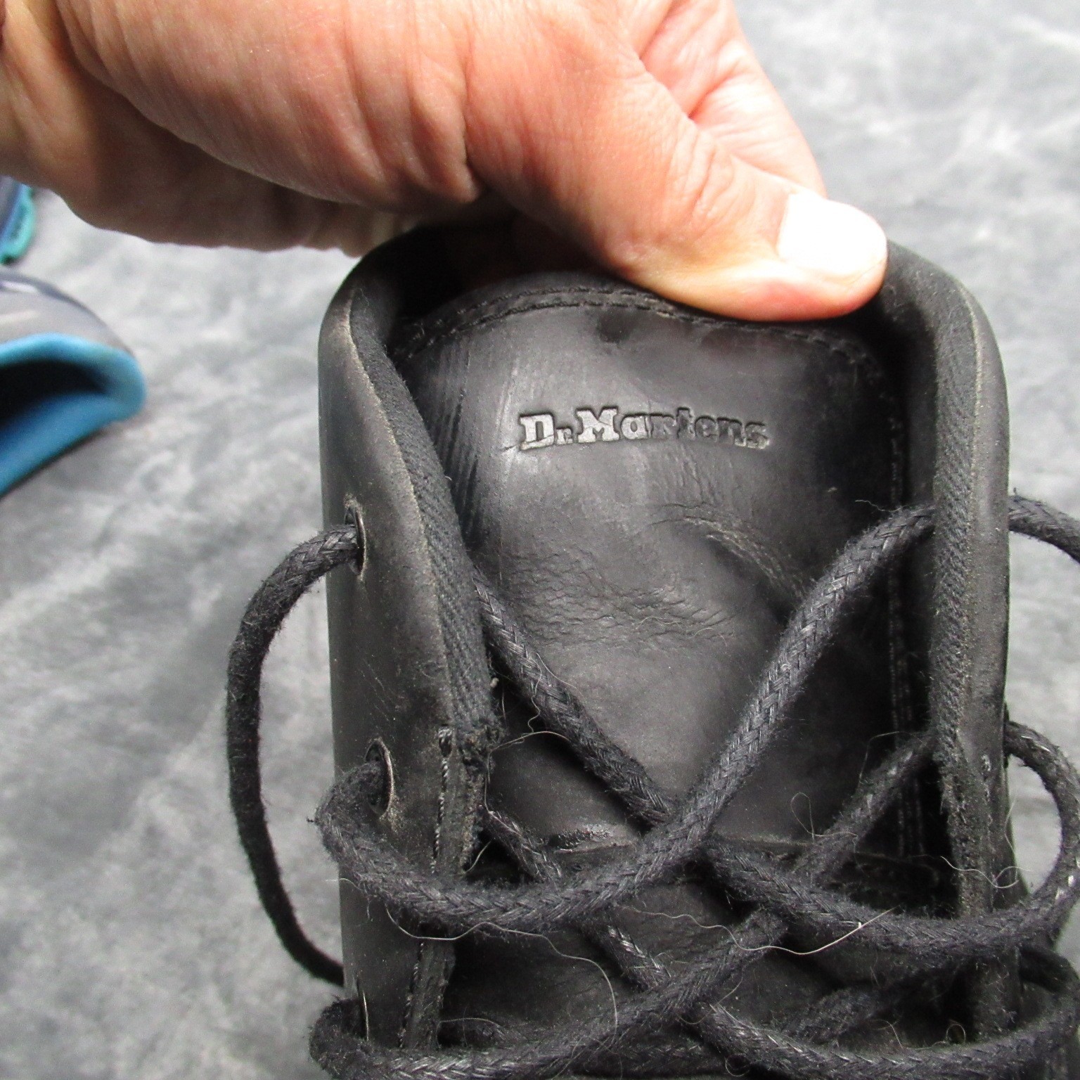 Dr Martens Rhodes Chukka Boots Mens 12 Black Leather Lace Up Chunky Casual