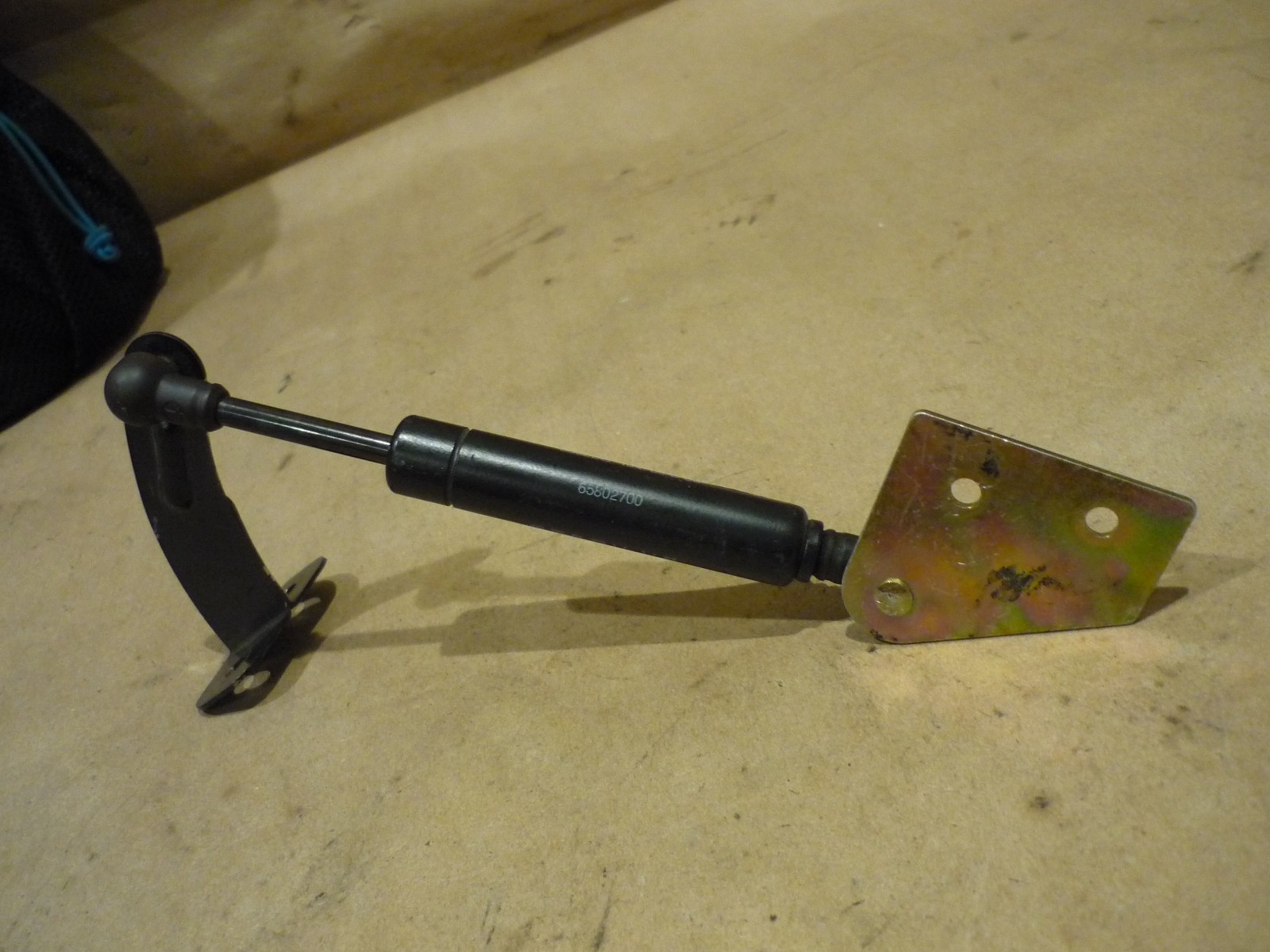 Ferrari 360 Modena,Spider- Glove Box Strut With Brackets For LHD - P/N 65802700