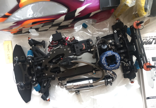 Mugen Seiki MTX4 1/10 Nitro Touring Car & Body & Tires & Starter Box & Manual - Picture 2 of 23