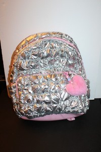 Miss Gwen's OMG Accessories Quilted Backpack - Silver & pink with heart keychain
