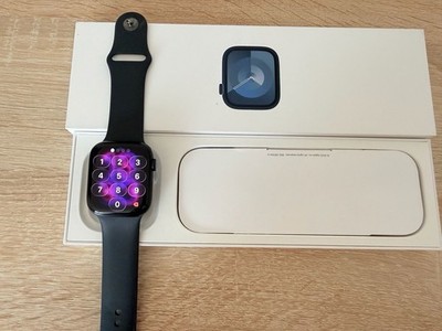 Apple Watch Series 9 45mm Aluminiumgehäuse mit Sportarmband - Mitternacht