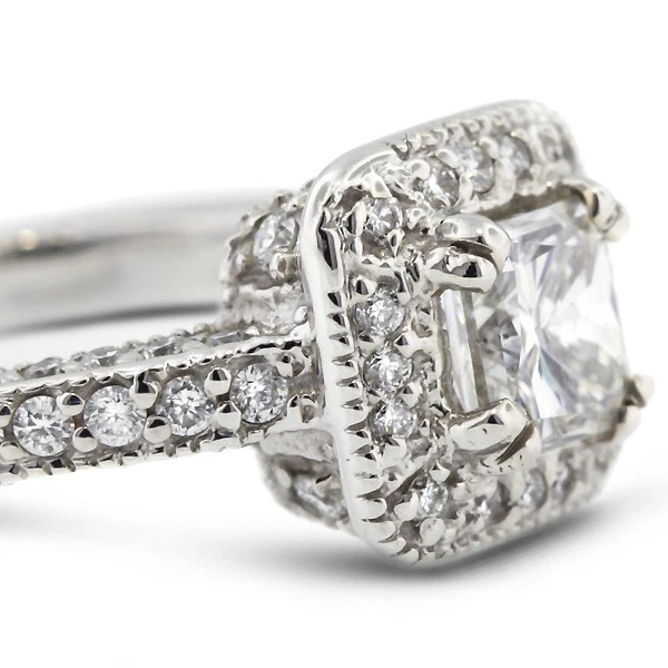 TIFFANY & CO. Anello 2 98 ct E SI1 cuscino diamanti naturali certificati oro 18 kt aureola pietra laterale