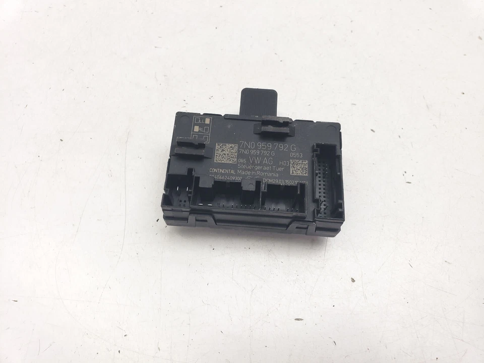SKODA YETI DOOR CONTROL UNIT MODULE ECU FRONT LEFT SIDE 7N0959792G 2015 - Image 2 of 4