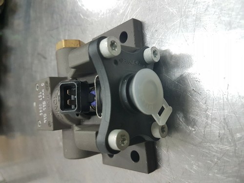 Nuevo módulo de dosificación por inyección de urea Bosch se adapta a SCANIA T - Serie 2001791 0444011016 - Imagen 7 de 11