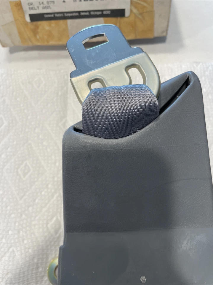 Nuevo cinturón de seguridad lado conductor GM 12515708 1988-90 Chevrolet Corsica LH Foto 3 de 4
