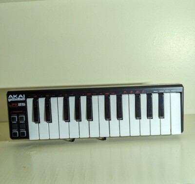 Akai Professional LPK25, 25-Key USB-MIDI Laptop Performance Keyboard FOR PARTS