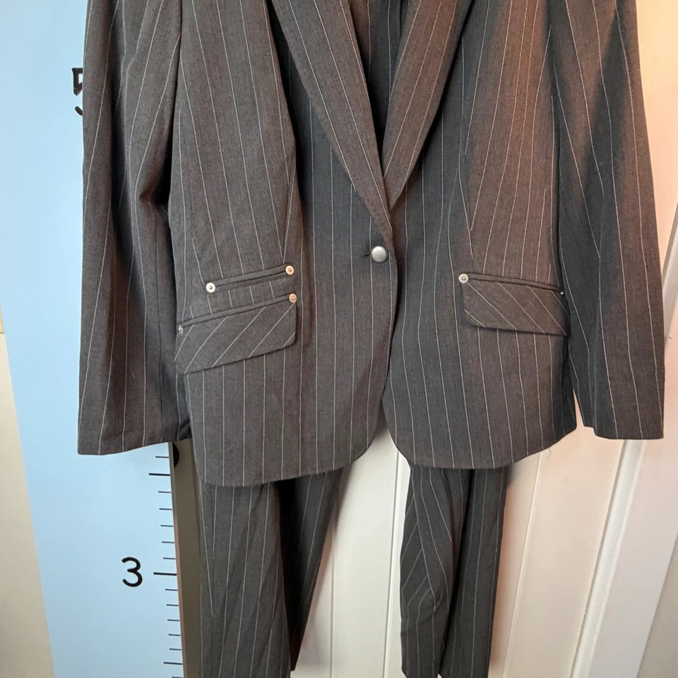 Jones New York Women's Suit Set 18W Blazer Pants Career Workwear Black Pinstripe - Image 3 of 4